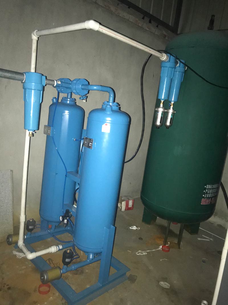 為什么在吸附干燥機(jī)進(jìn)氣口要裝設(shè)過(guò)濾器？